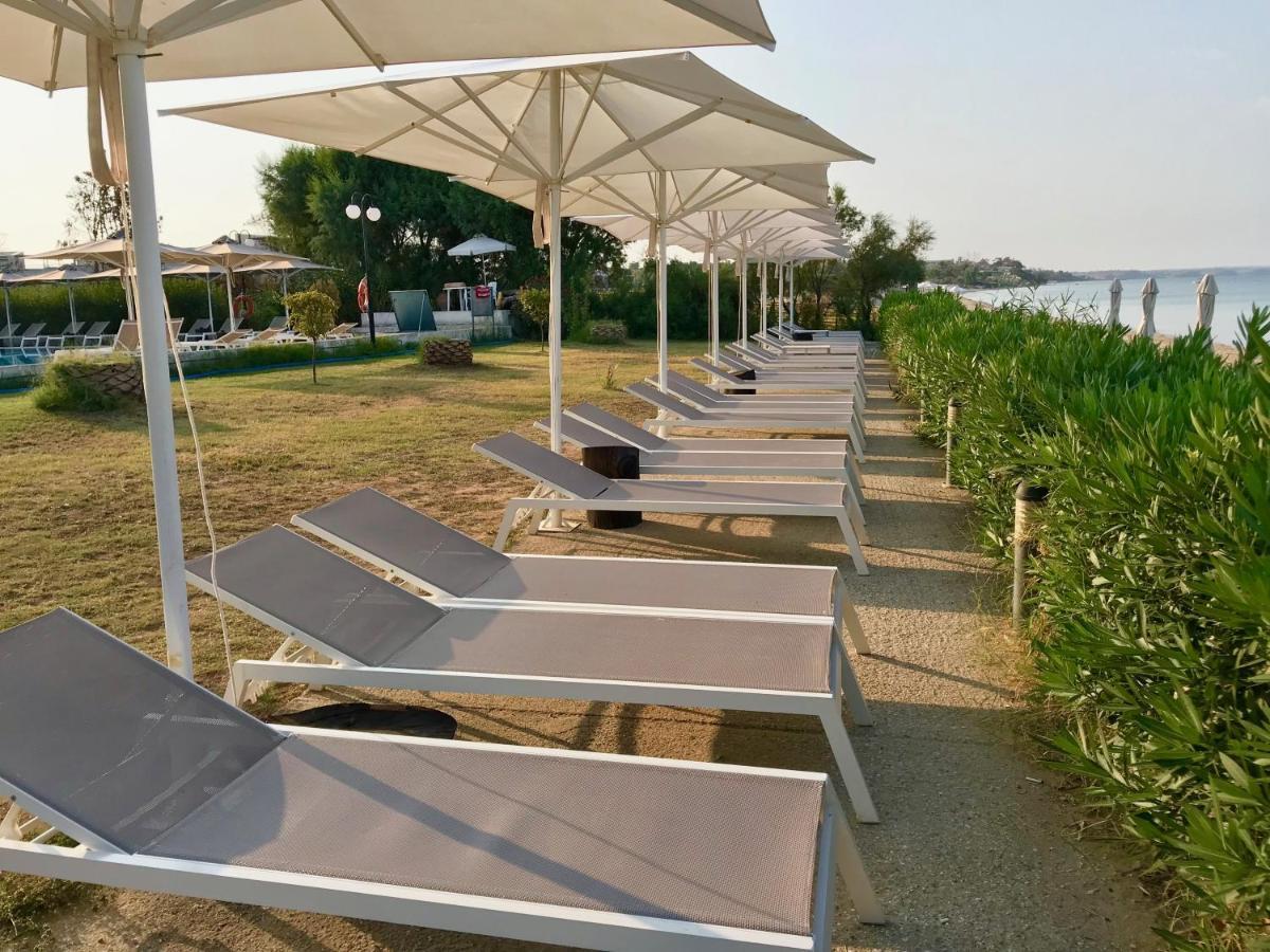 Kassandra Mare Hotel Nea Poteidaia Luaran gambar